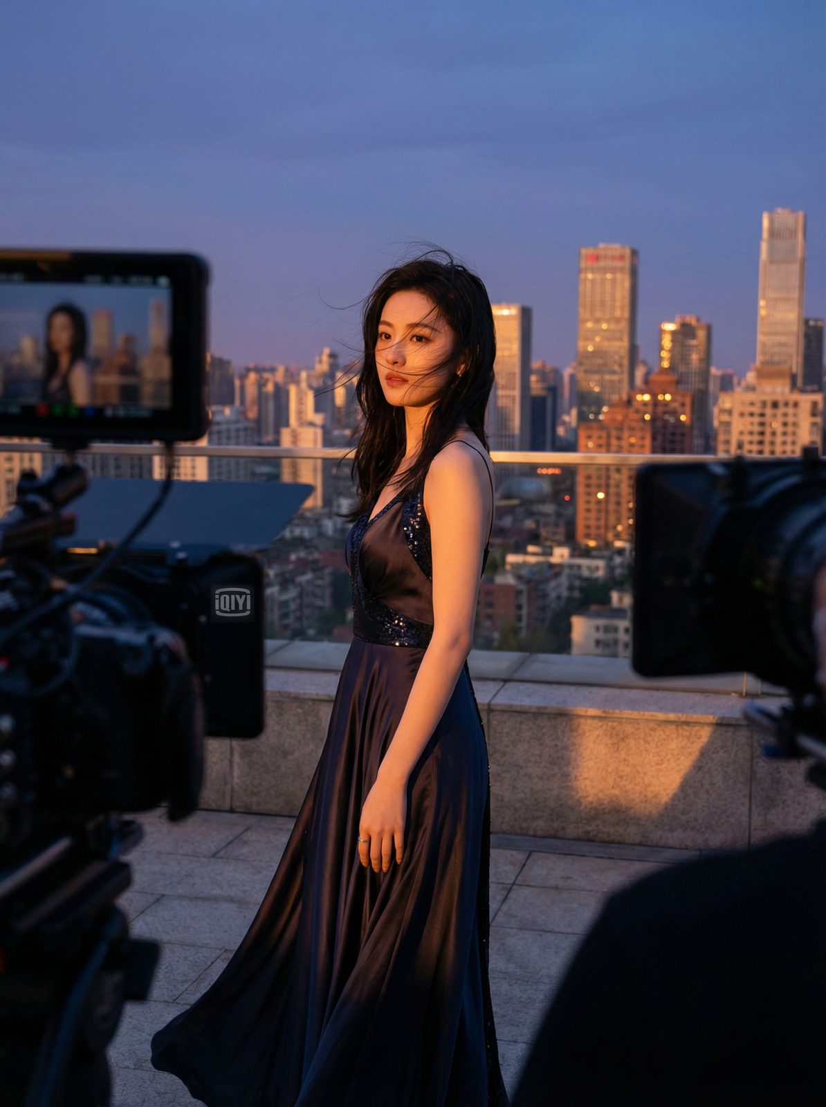 呦呦视频写真视频-天台黄昏时尚大片